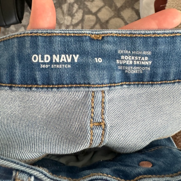 Old Navy High Rise Jeans - Picture 3 of 4